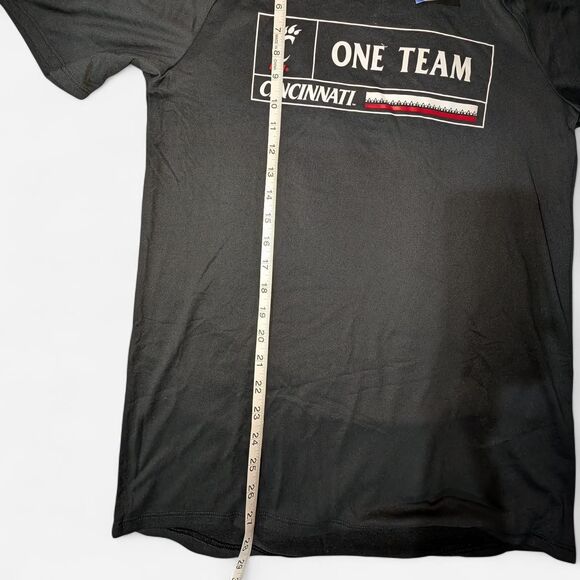 University of Cincinnati UC Bearcats Black Under Armour T-Shirt (Size Small) - Picture 5 of 7